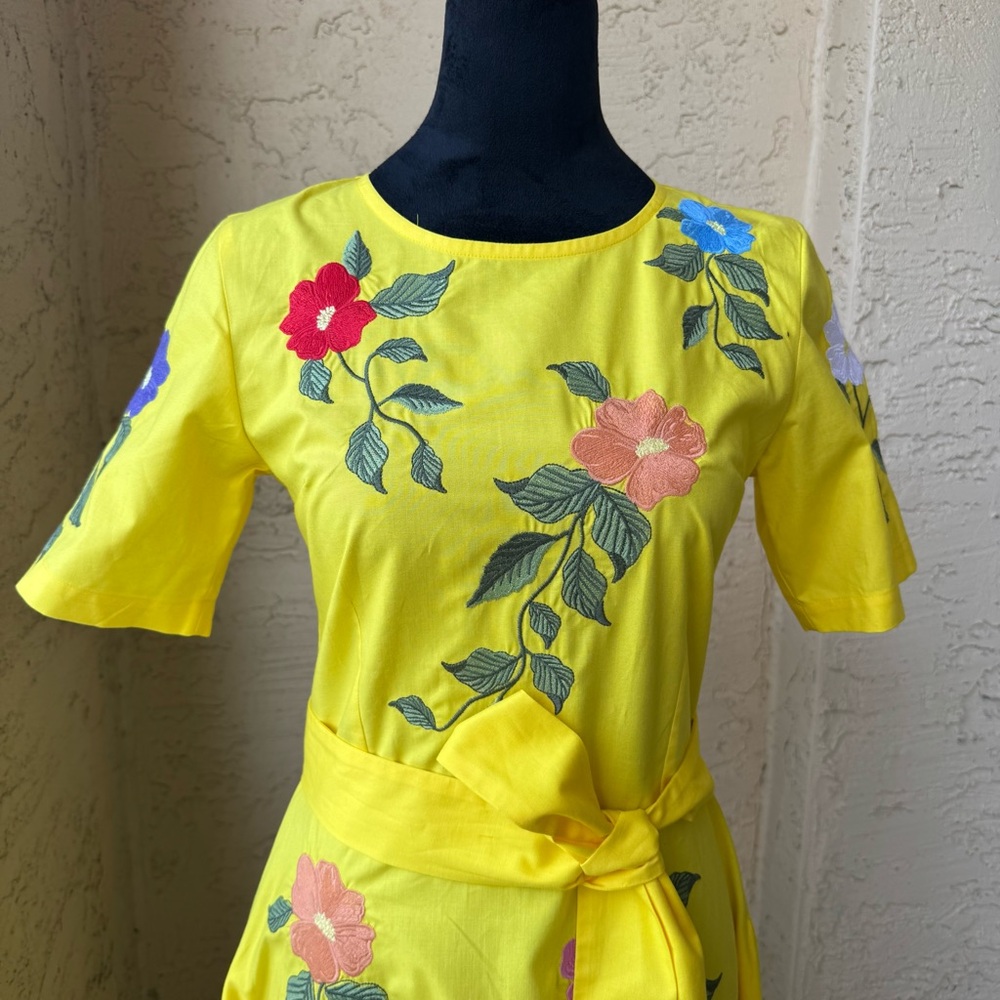 Fanm Mon Gloriosa Dress Sz XS Yellow Floral Embroidered Short Sleeve A-Line NWT - Picture 5 of 13